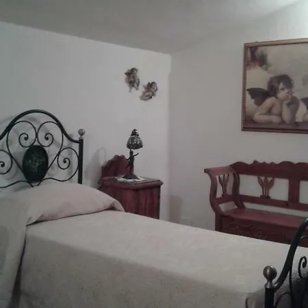 Il Castello Farm stay *